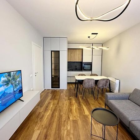 New Bazaar, Grand Apartment Tirana Bagian luar foto