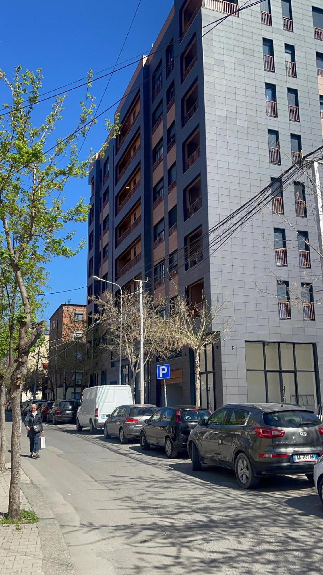 New Bazaar, Grand Apartment Tirana Bagian luar foto