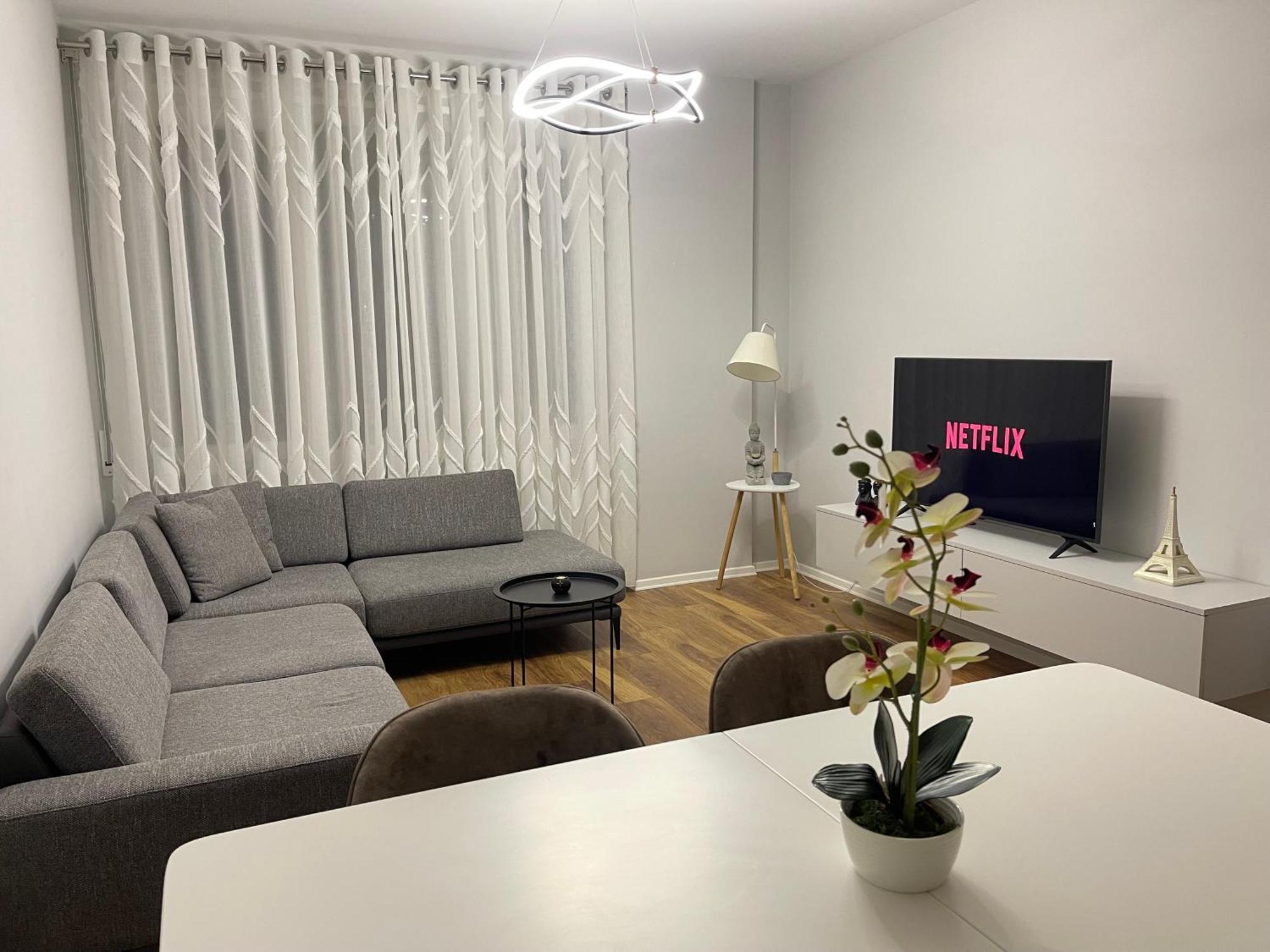 New Bazaar, Grand Apartment Tirana Bagian luar foto