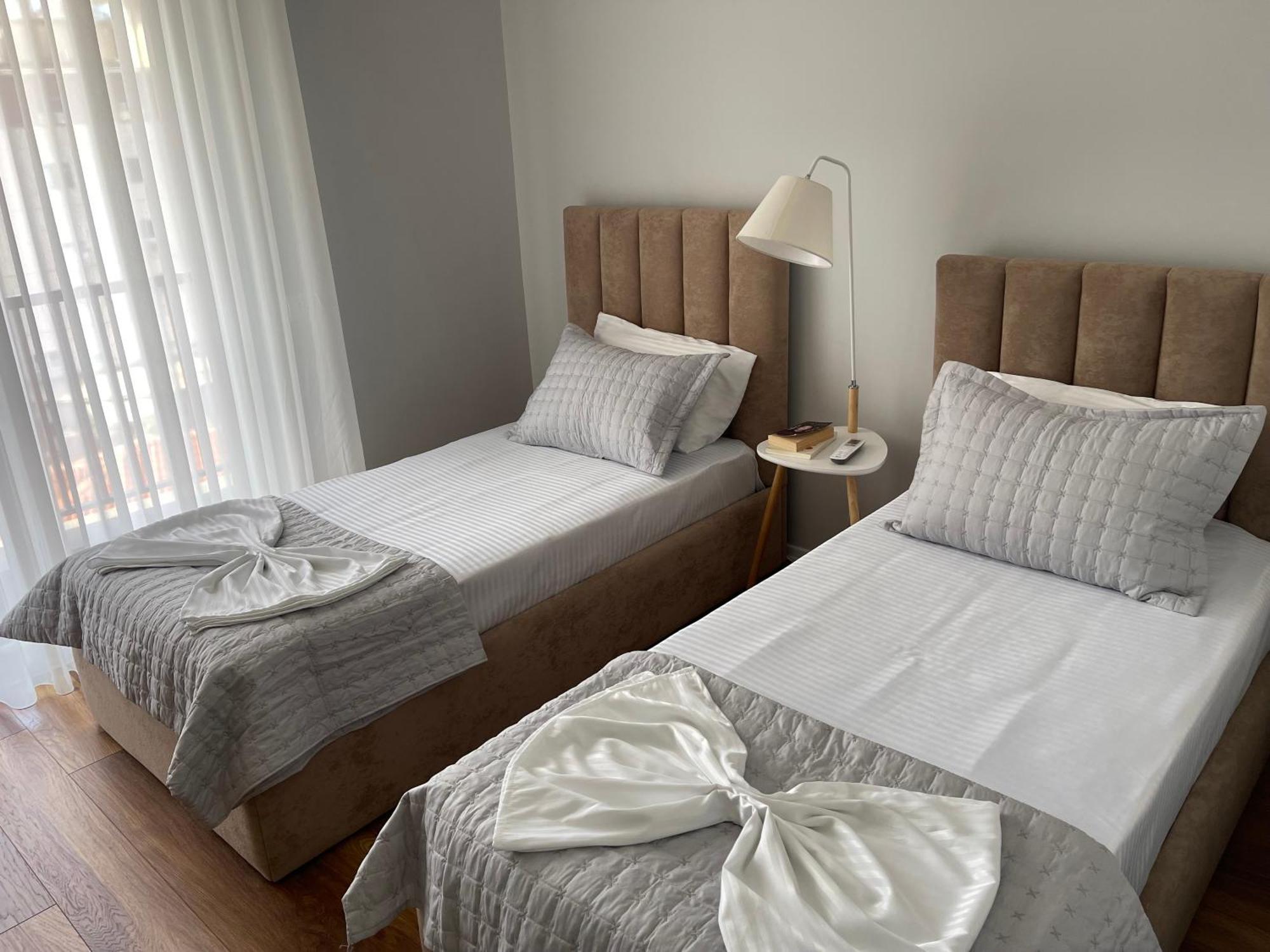 New Bazaar, Grand Apartment Tirana Bagian luar foto