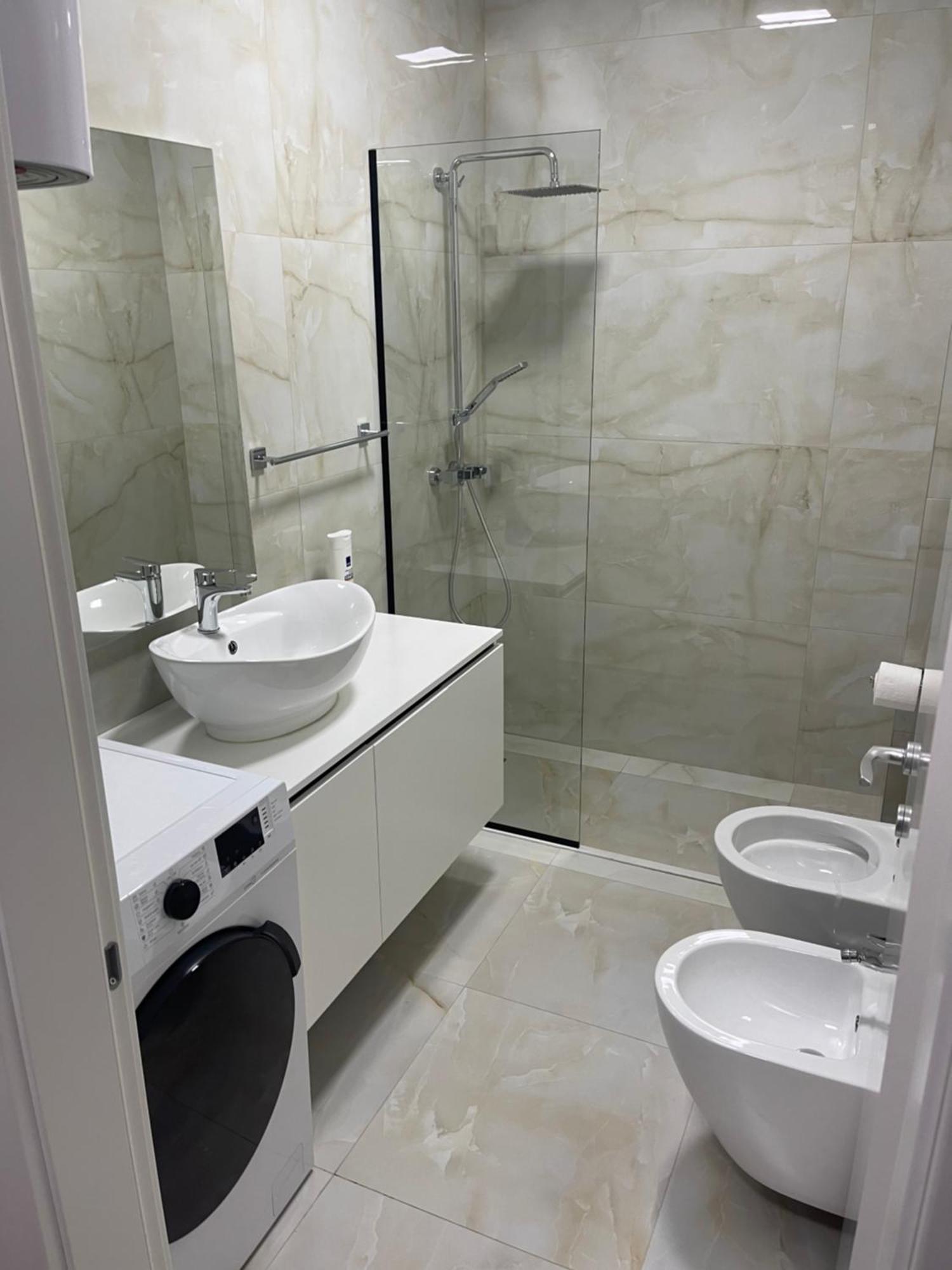 New Bazaar, Grand Apartment Tirana Bagian luar foto