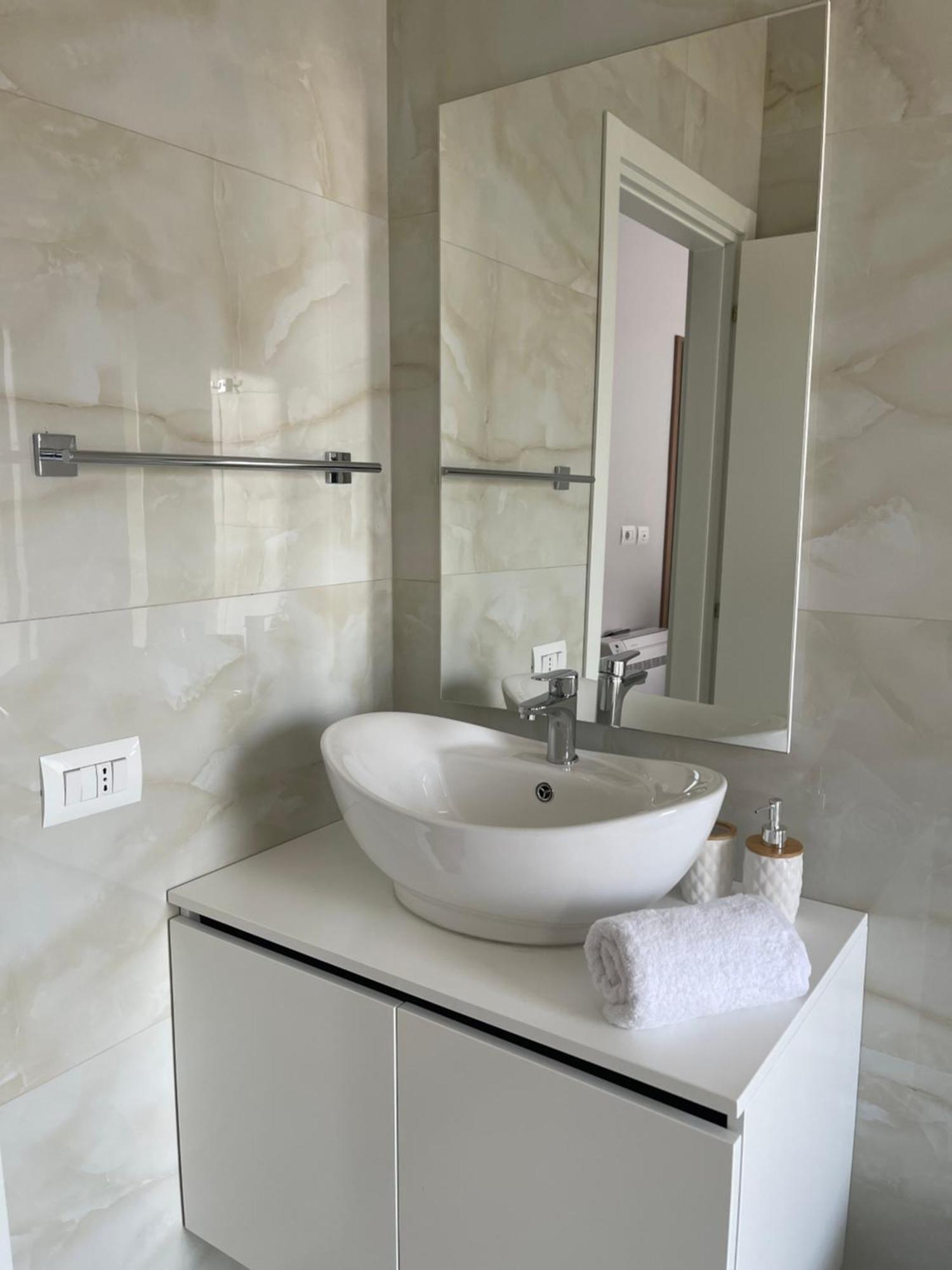 New Bazaar, Grand Apartment Tirana Bagian luar foto